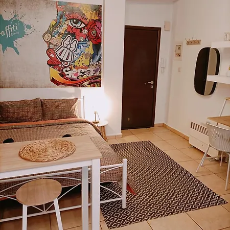 Thess Vibes @ Center Apartment *